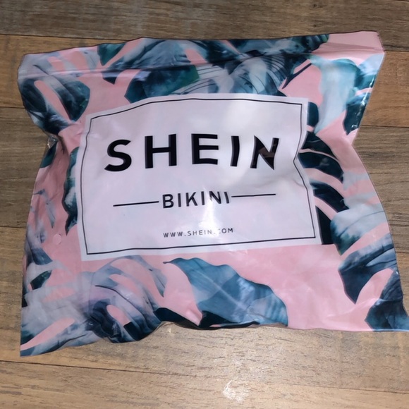 SHEIN swimsuit! Never worn - Picture 2 of 4